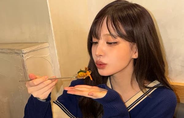 韓国料理の“匂い問題”どうする？外食前後でできる臭い対策まとめ♡【口・服・髪】